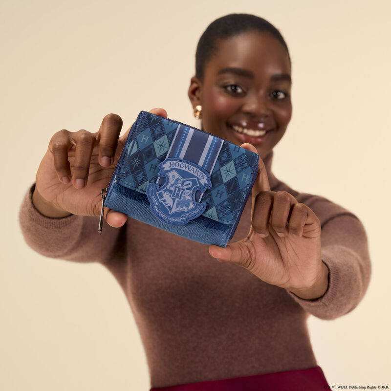 225E28D3-3CC8-5B8C-6832-A7444D3197E2